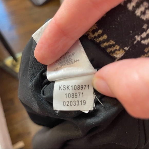 J. Jill Plaid Pencil Skirt Black Ten Stretch Knit Size Small - Picture 3 of 5